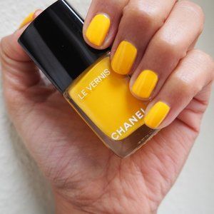 CHANEL GIALLO NAPOLI #592